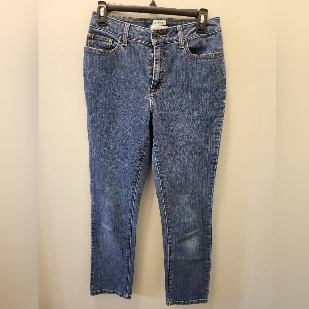 L.L. Bean Women's 6 Regular Classic Fit Medium Wash High Rise Blue Denim Jeans